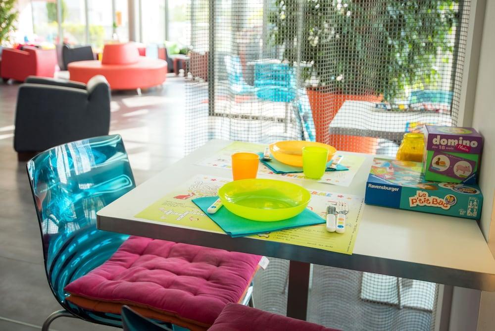 Ibis Styles Pertuis Portes Du Luberon Экстерьер фото