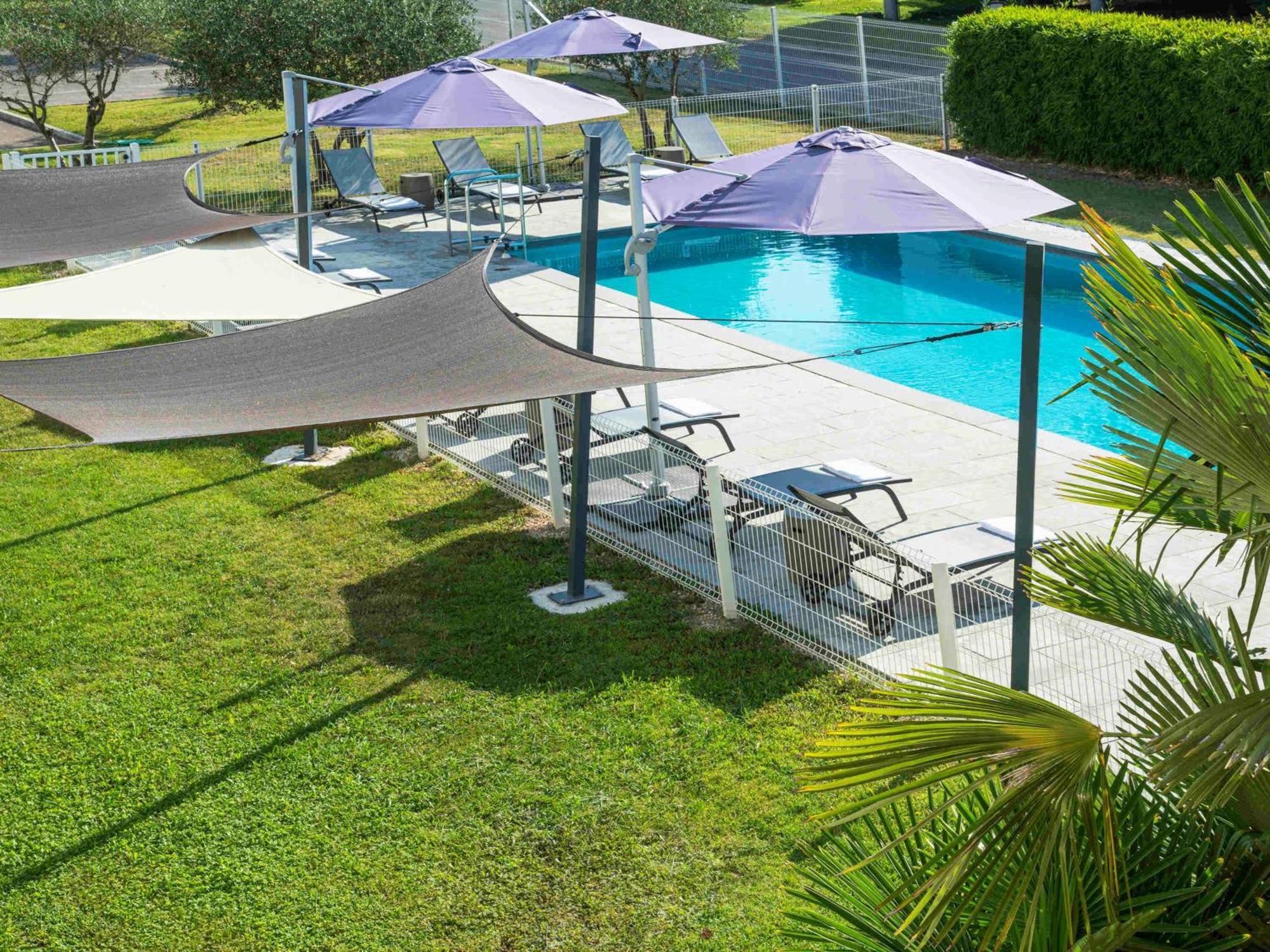 Ibis Styles Pertuis Portes Du Luberon Экстерьер фото