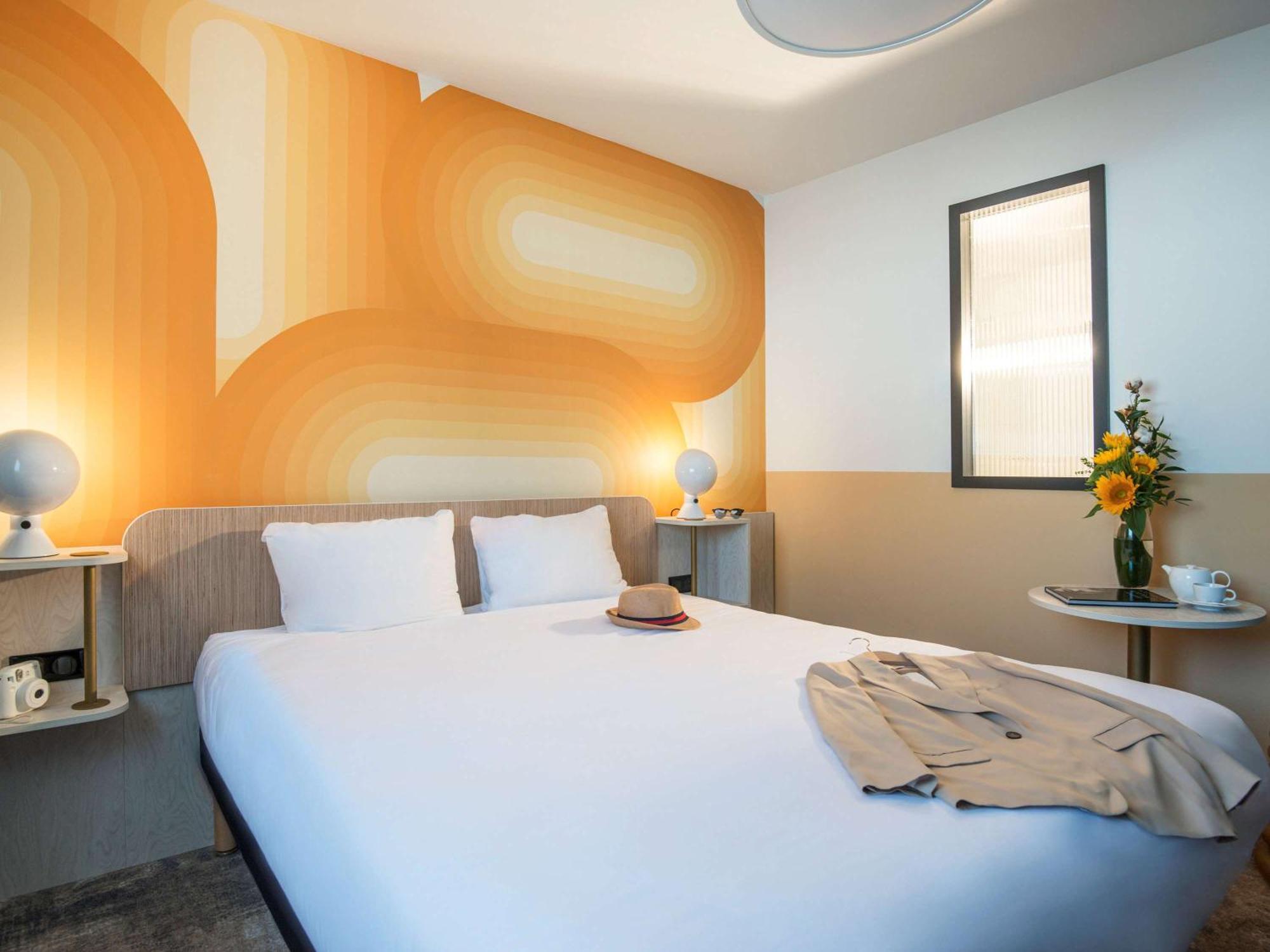 Ibis Styles Pertuis Portes Du Luberon Экстерьер фото