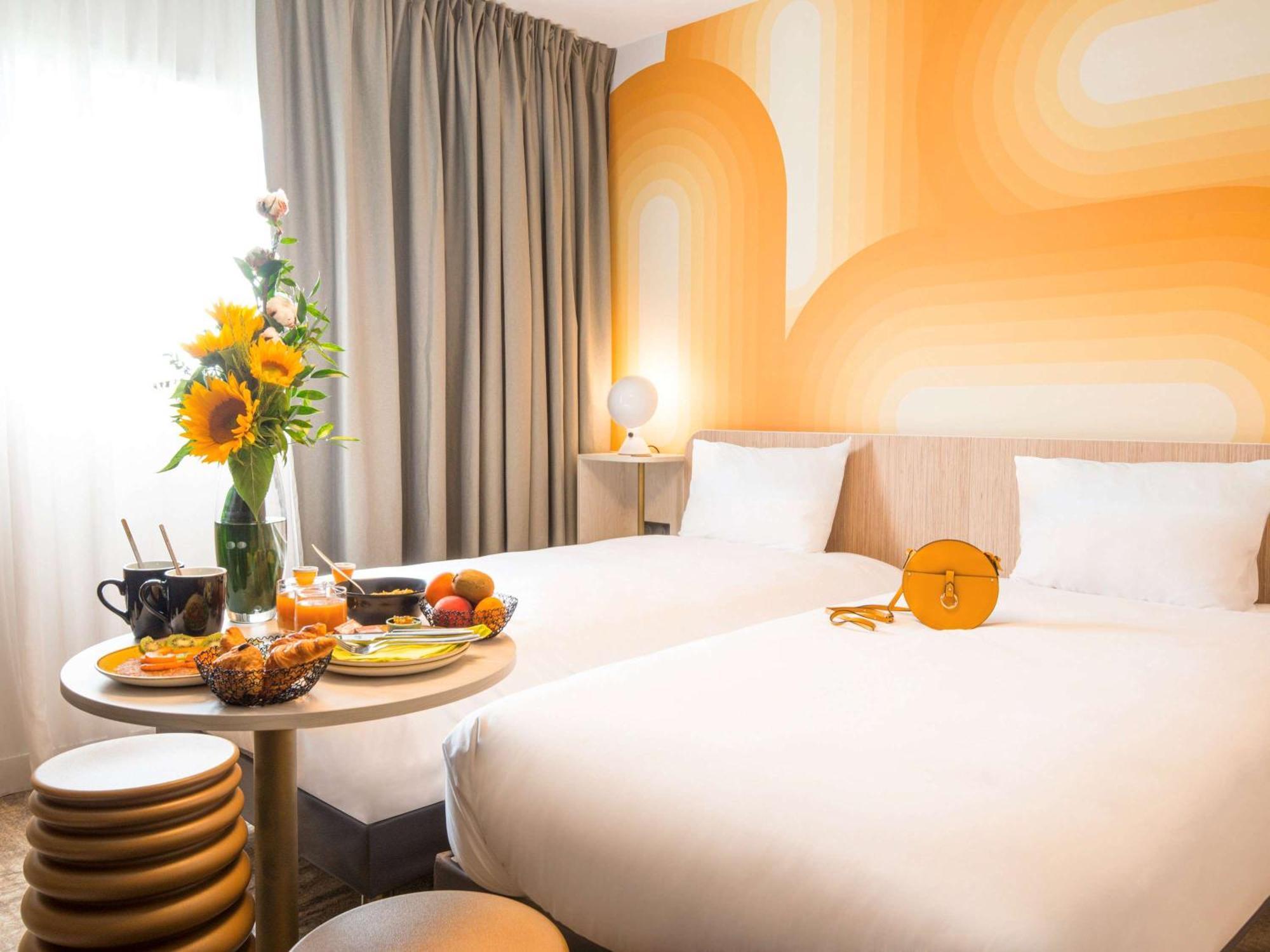 Ibis Styles Pertuis Portes Du Luberon Экстерьер фото