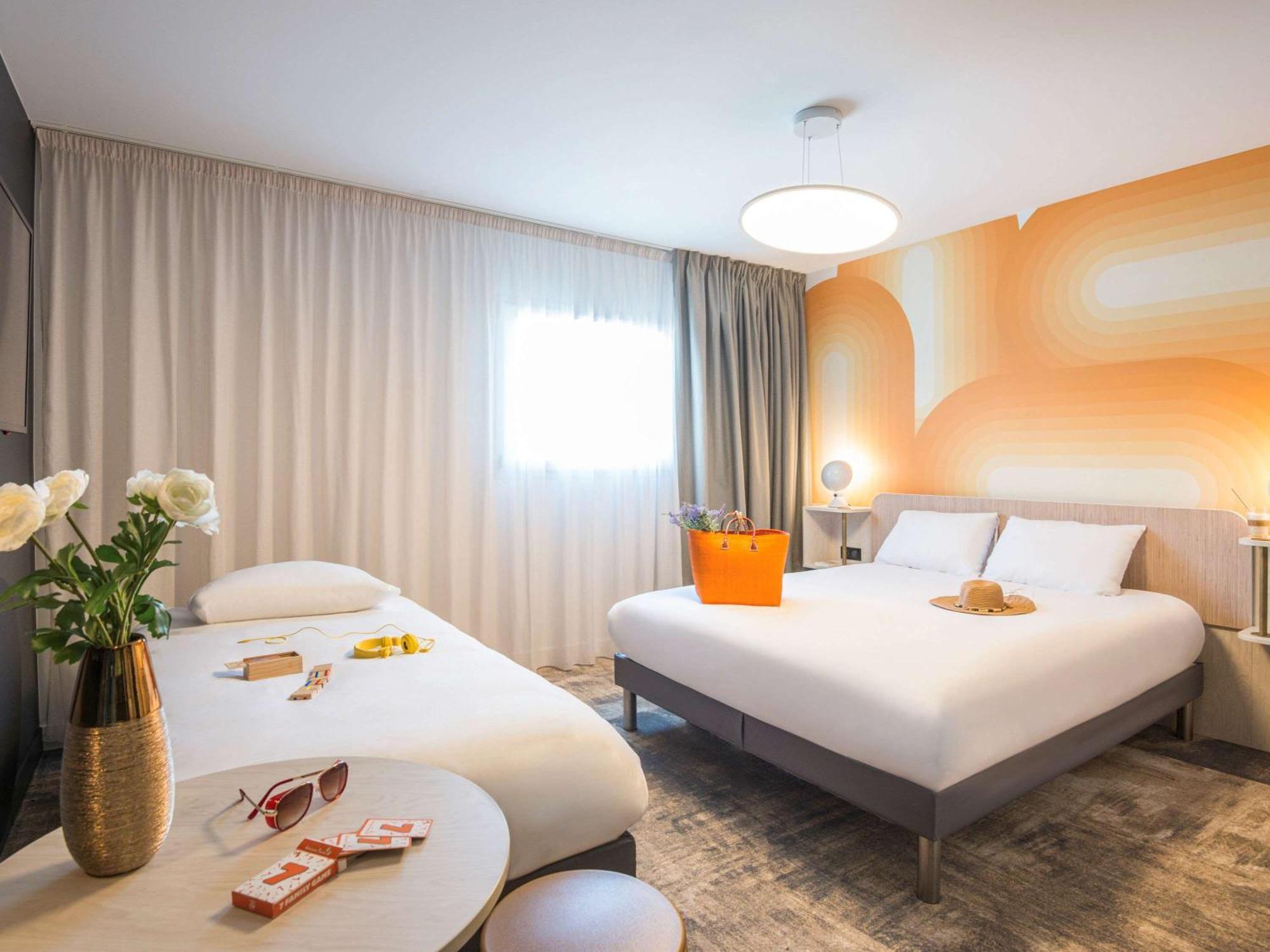 Ibis Styles Pertuis Portes Du Luberon Экстерьер фото